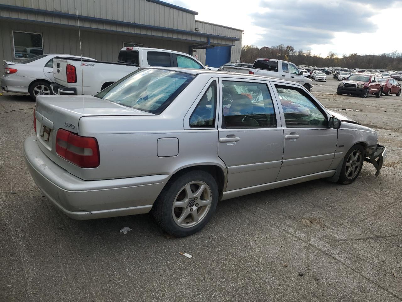 1998 VOLVO S70
