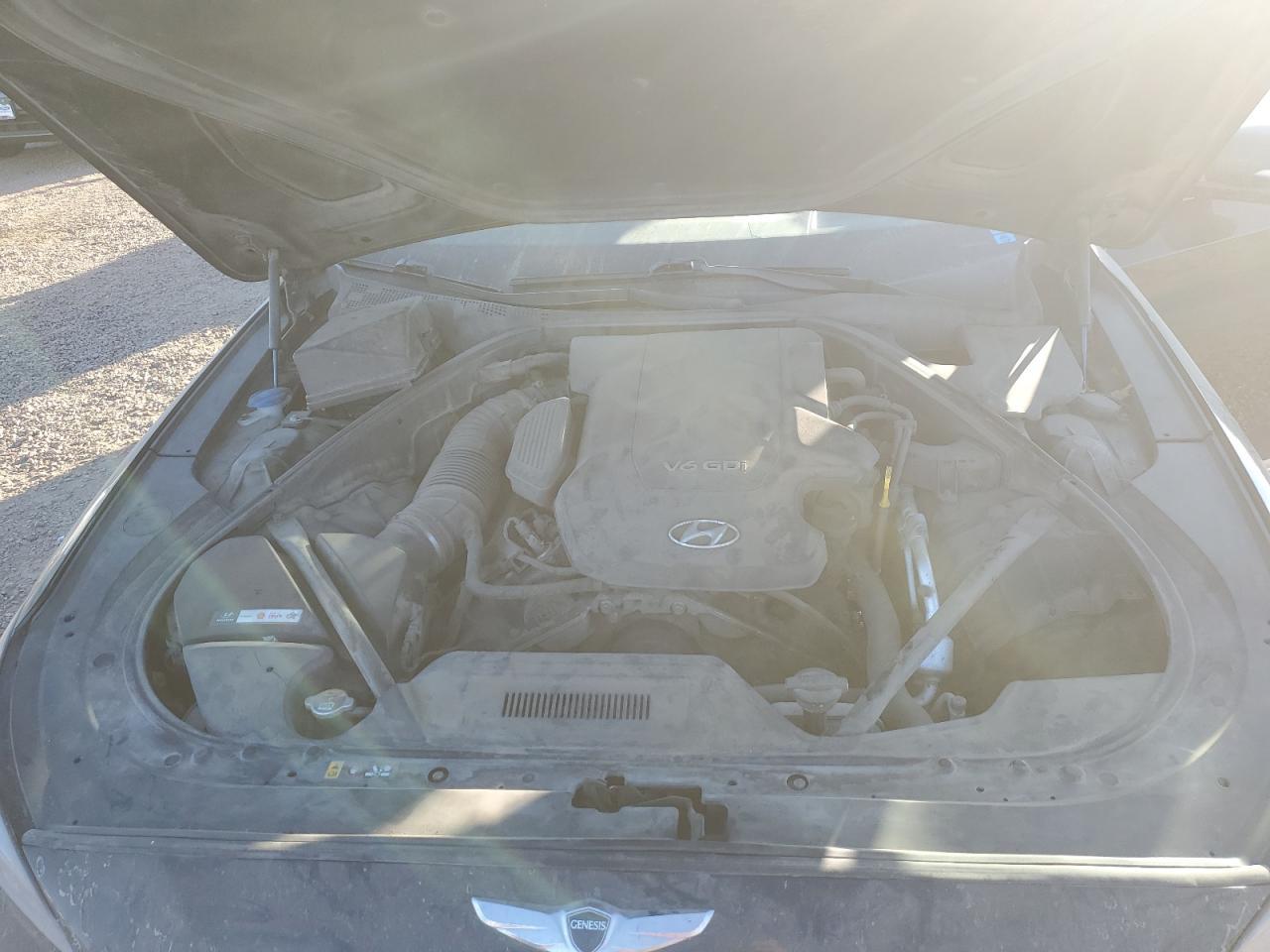2016 HYUNDAI GENESIS