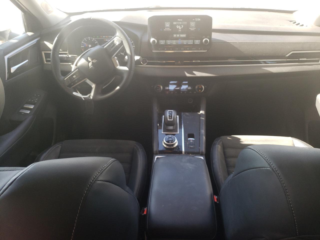 2024 MITSUBISHI outlander