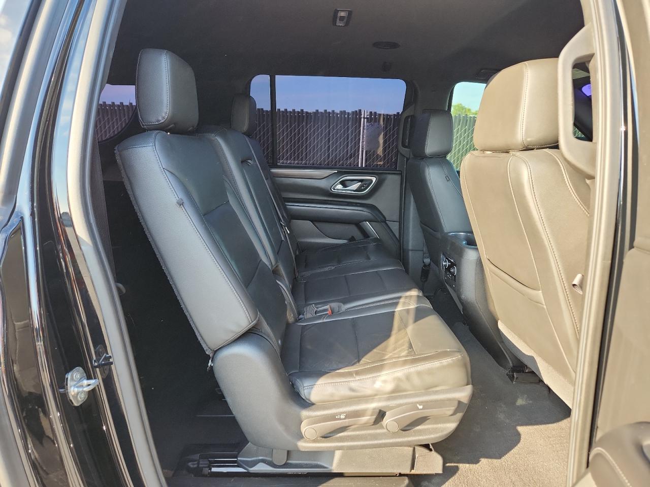 2021 CHEVROLET Suburban
