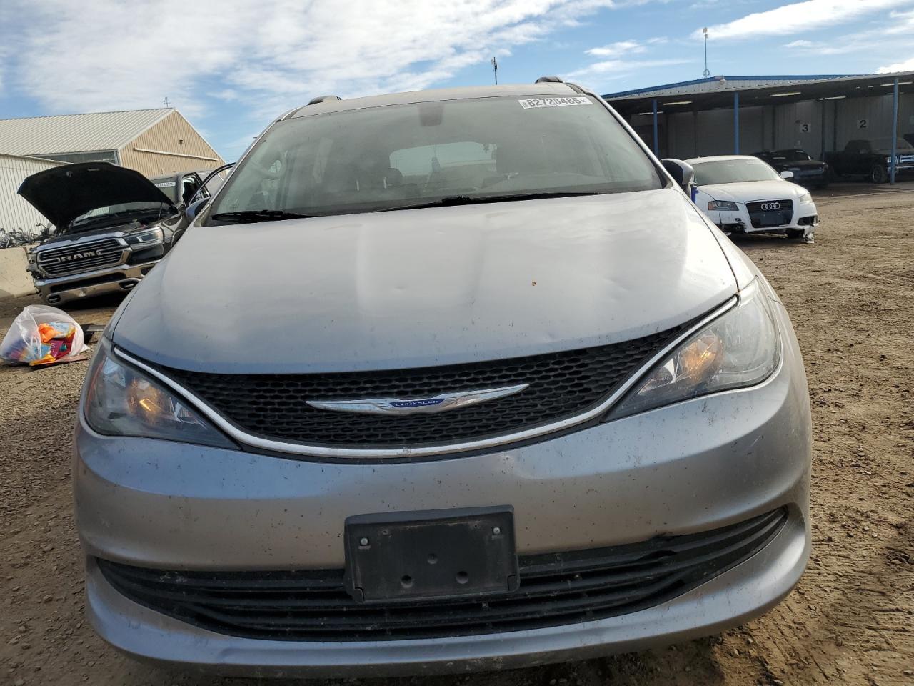 2020 CHRYSLER Voyager