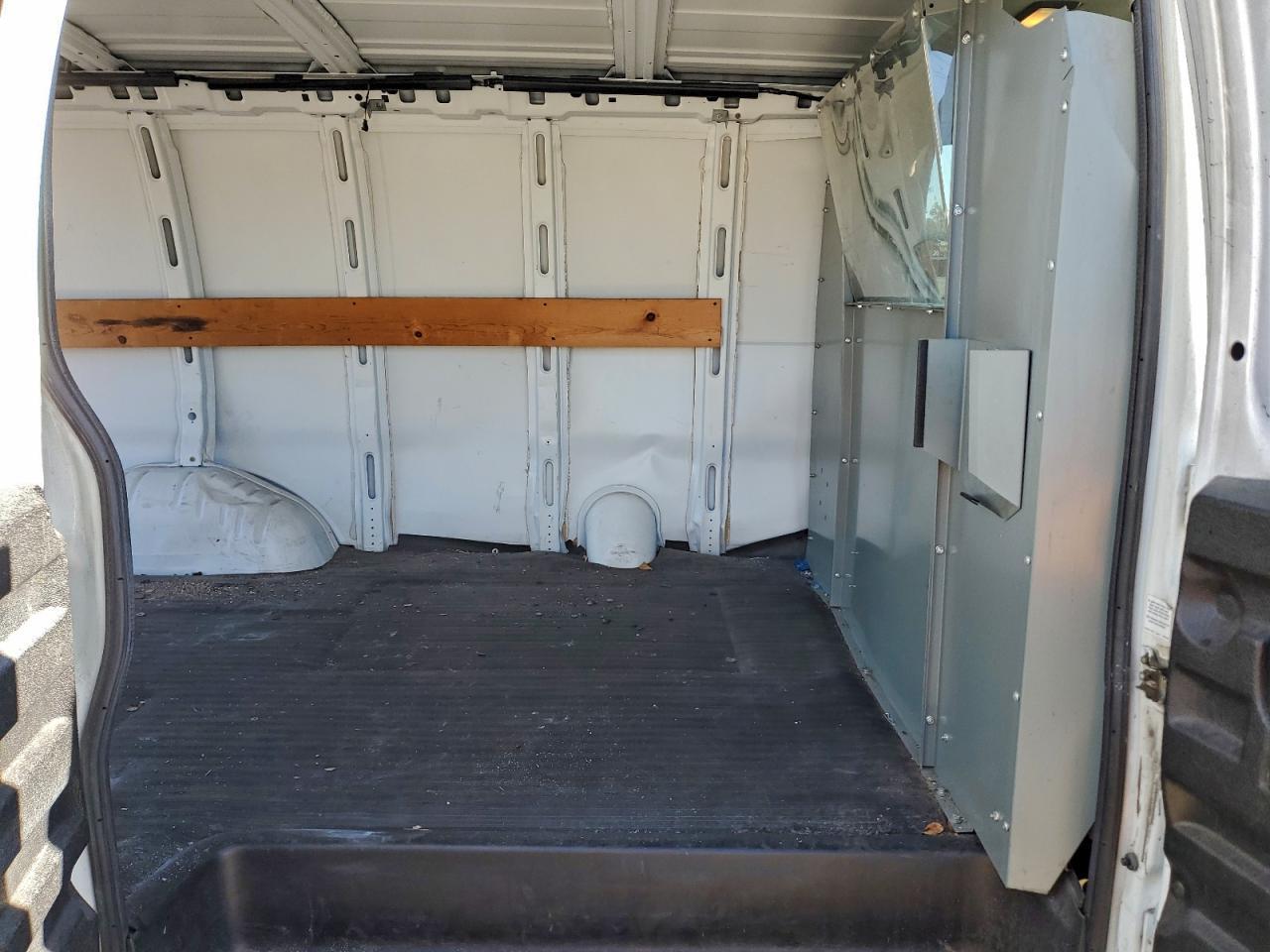 2001 CHEVROLET EXPRESS 2500