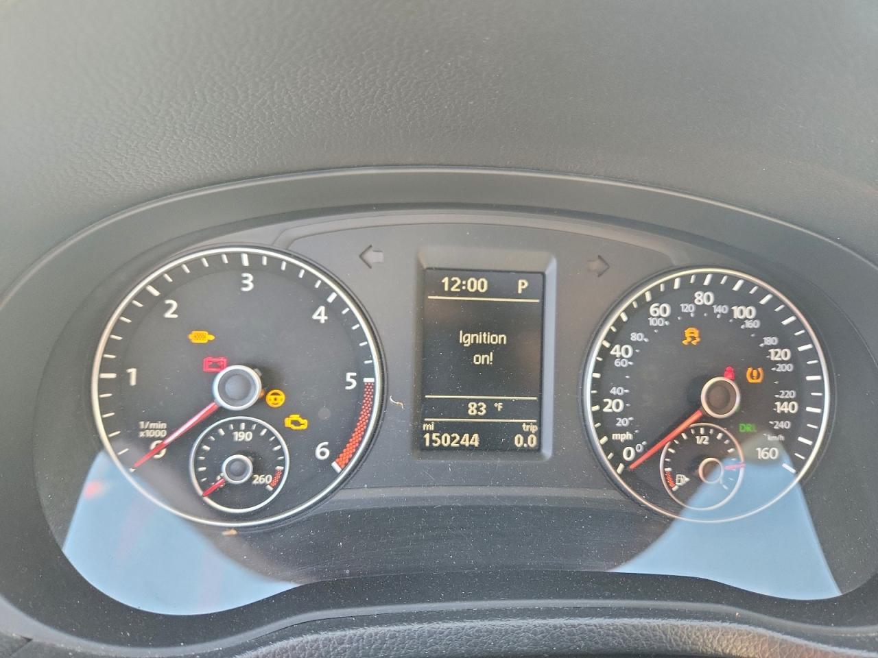 2013 VOLKSWAGEN Passat