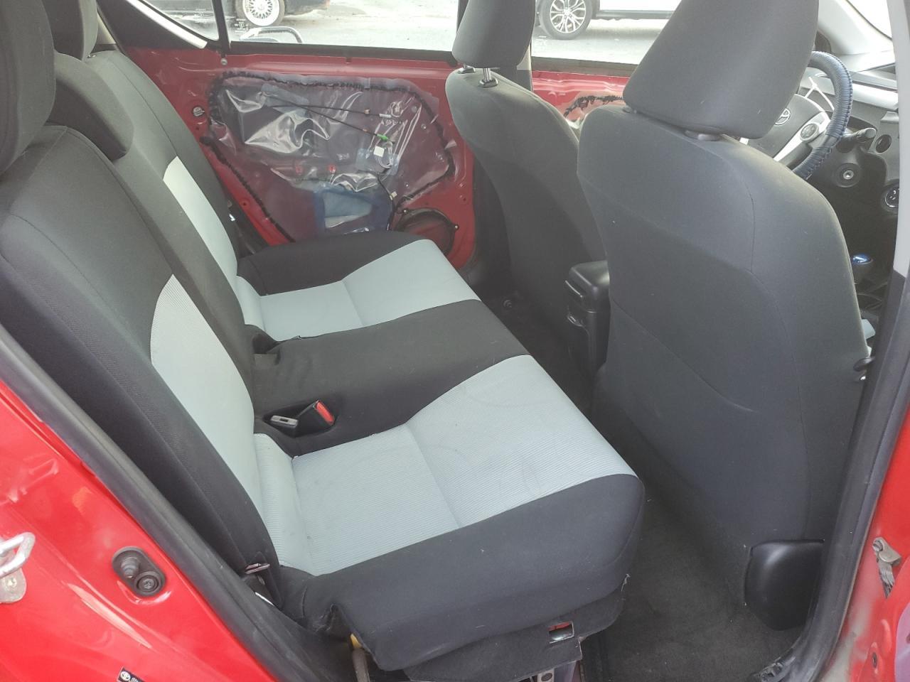 2013 TOYOTA Prius c