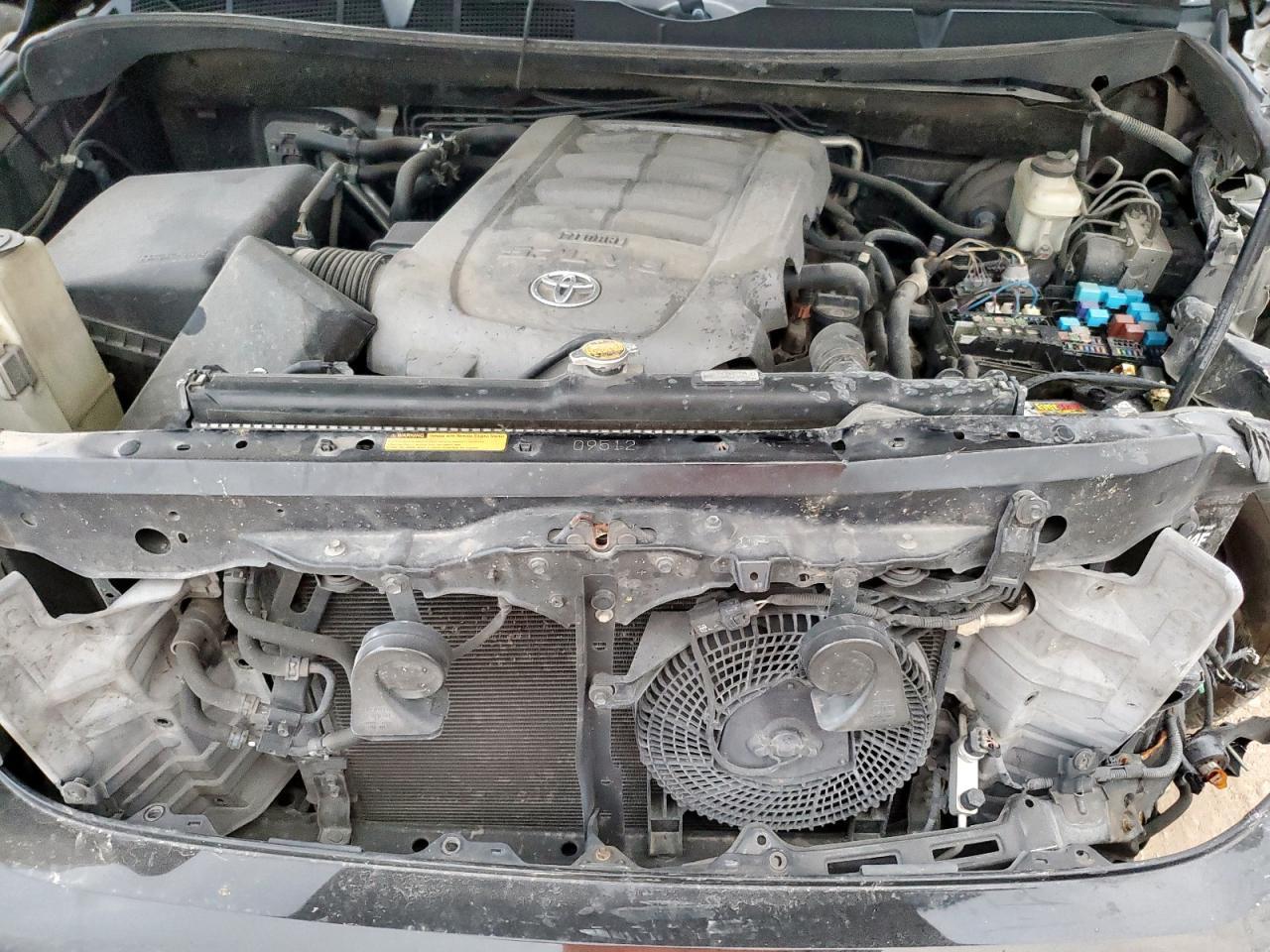 2010 TOYOTA Sequoia