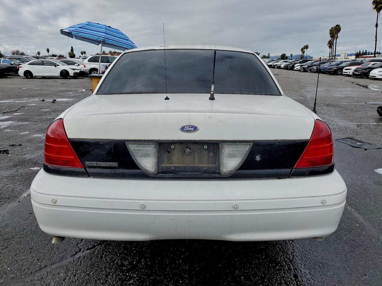 2005 FORD Crown Victoria