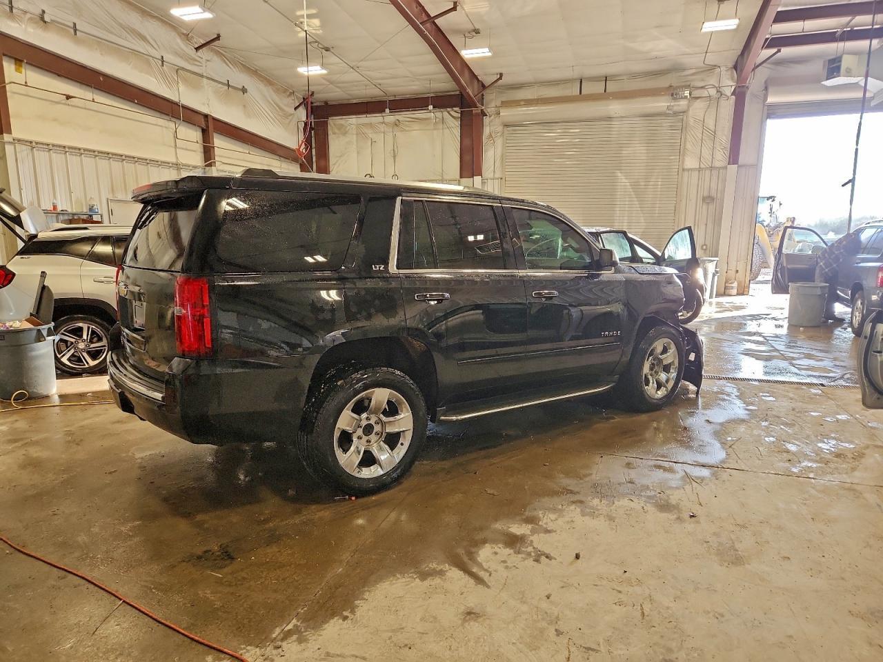 2016 CHEVROLET Tahoe