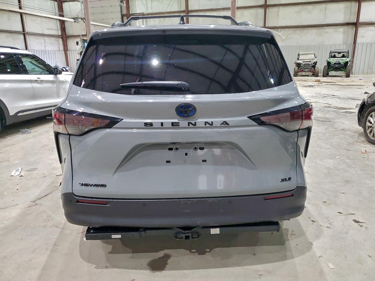 2025 TOYOTA SIENNA