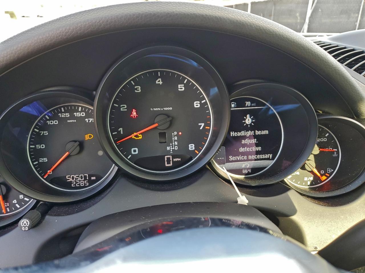 2017 PORSCHE CAYENNE