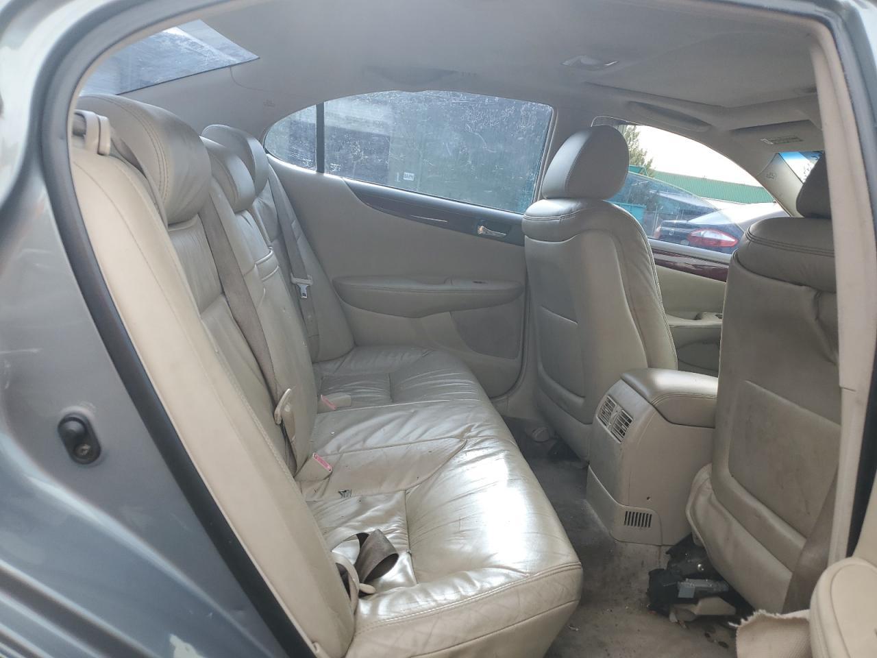 2004 LEXUS ES 330
