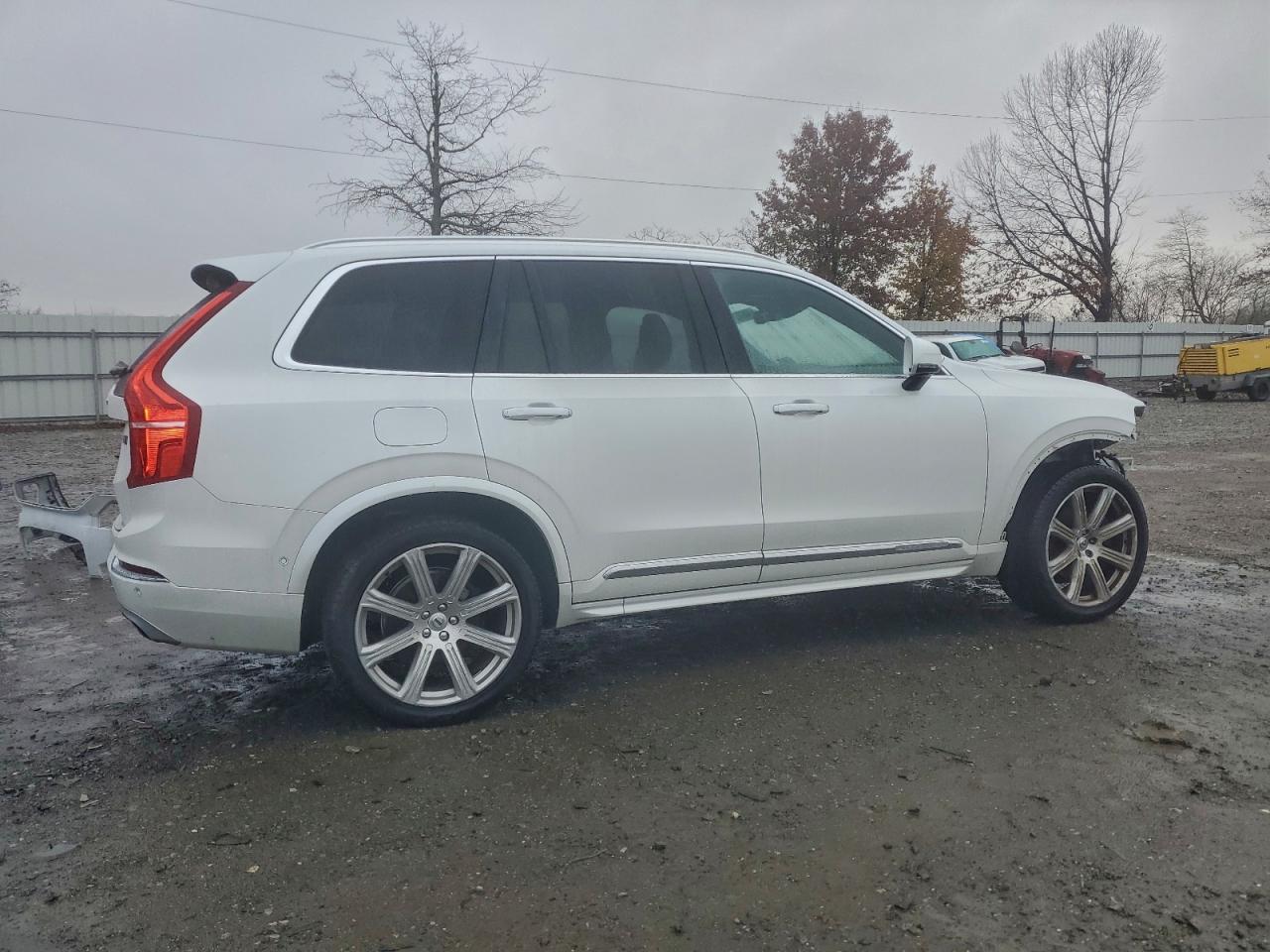 2018 VOLVO XC90
