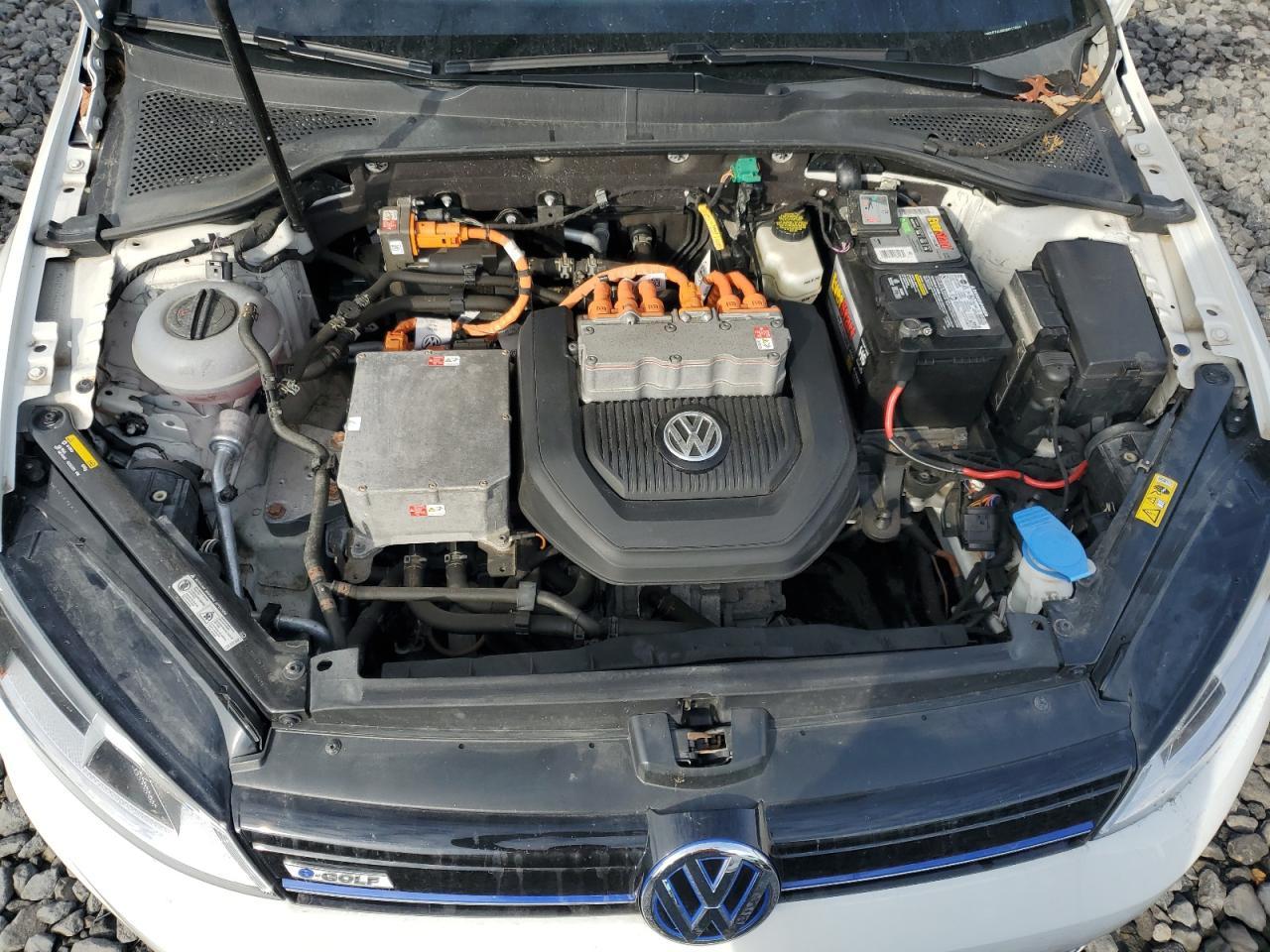 2016 VOLKSWAGEN e-Golf