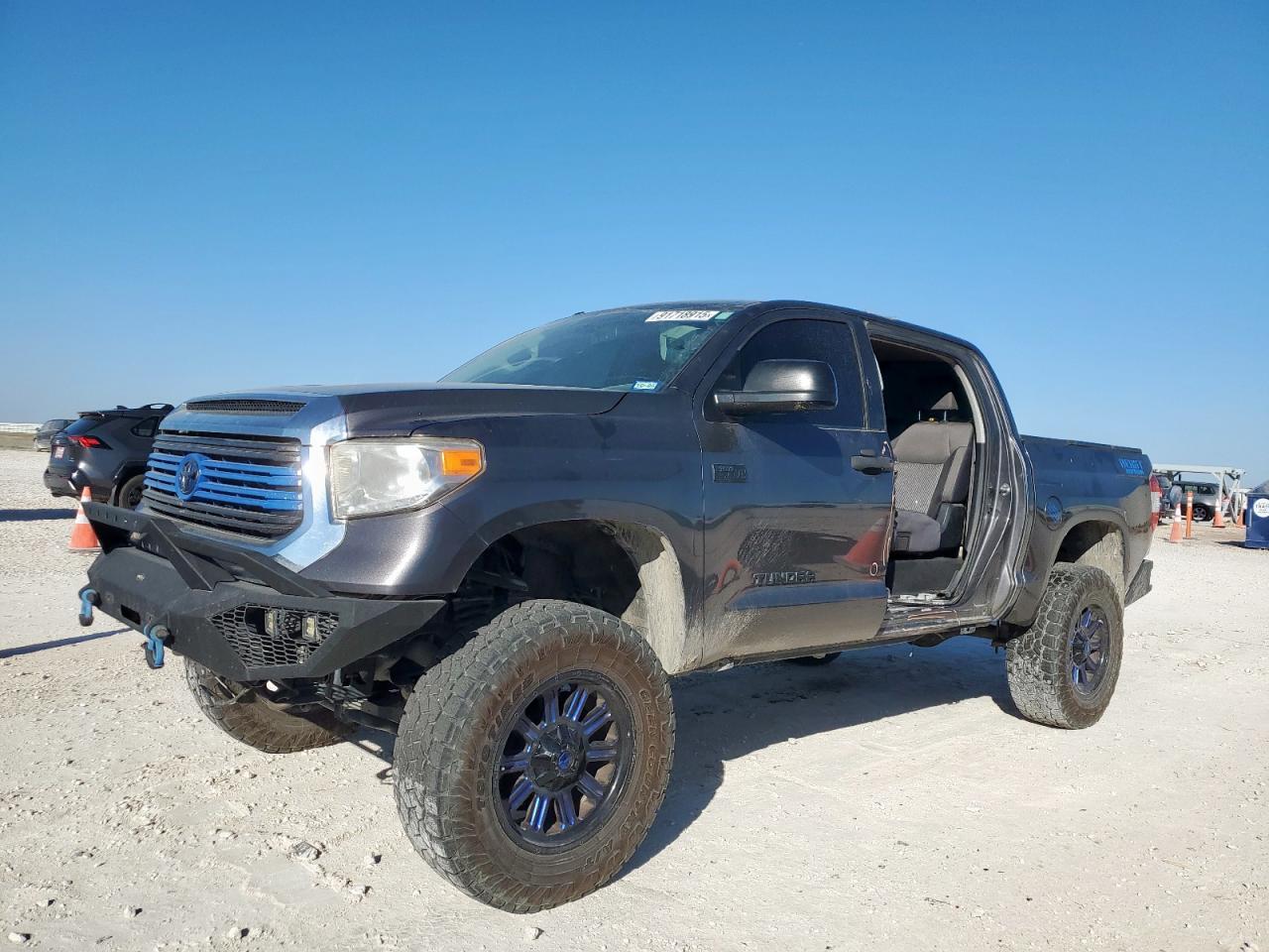 2017 TOYOTA TUNDRA
