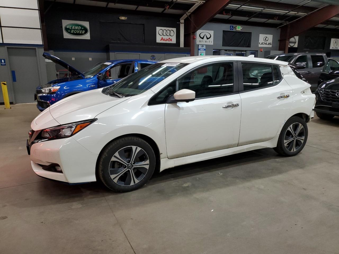 2022 NISSAN LEAF