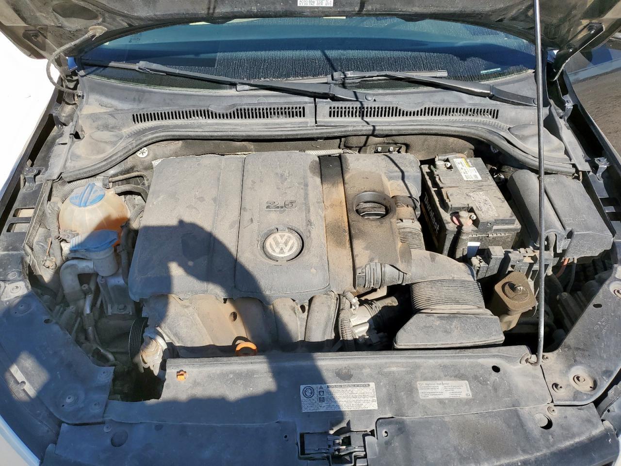 2013 VOLKSWAGEN JETTA