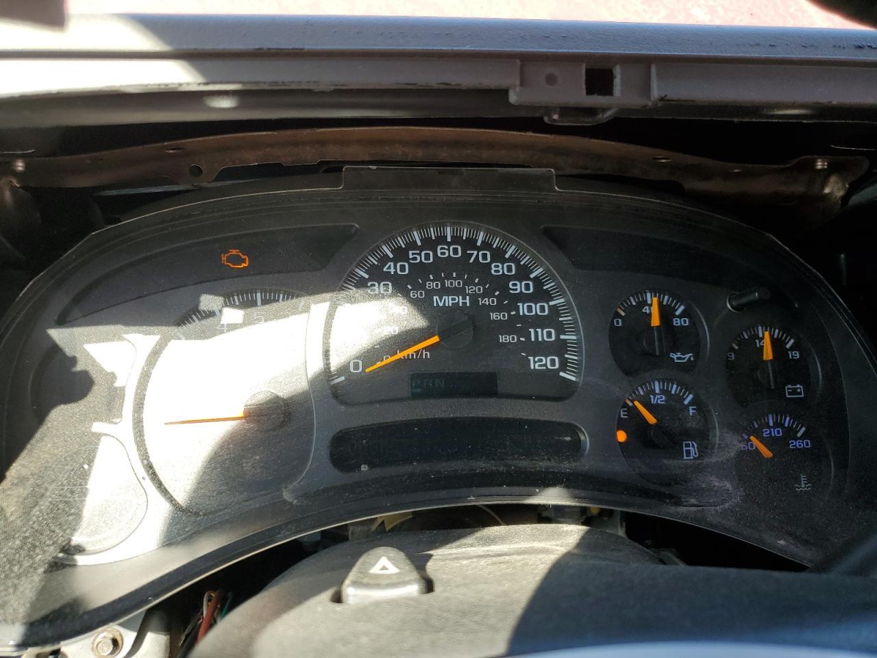2004 CHEVROLET Suburban