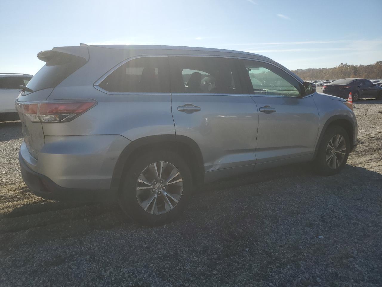 2015 TOYOTA HIGHLANDER