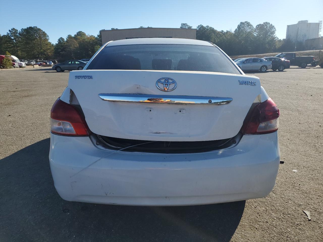 2011 TOYOTA YARIS