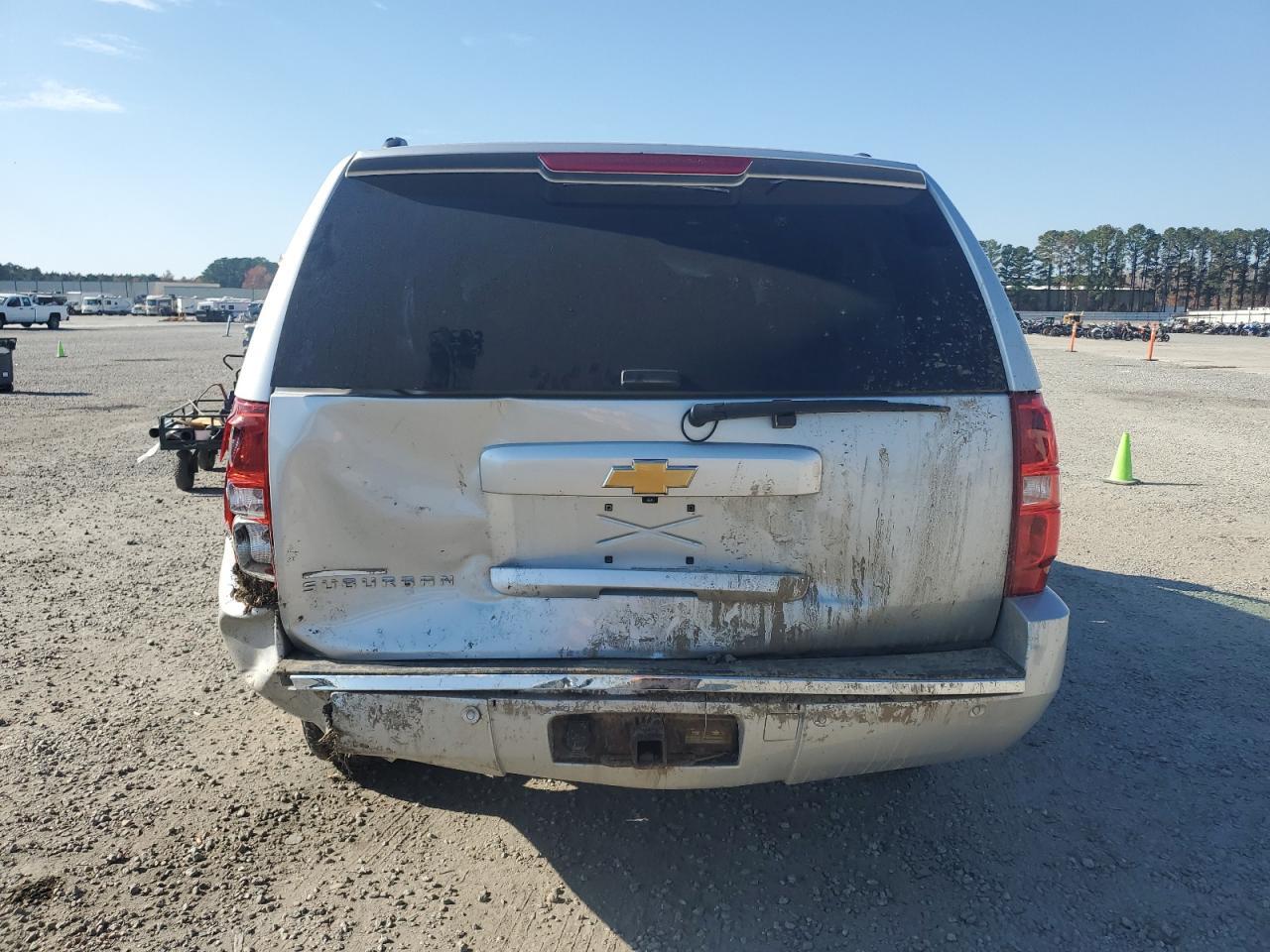 2013 CHEVROLET Suburban
