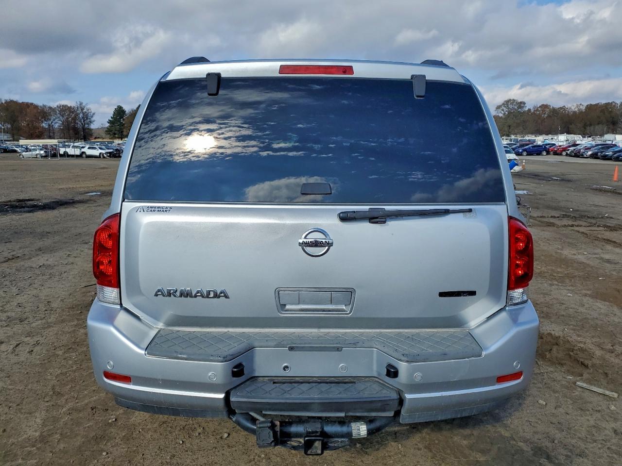 2011 NISSAN Armada