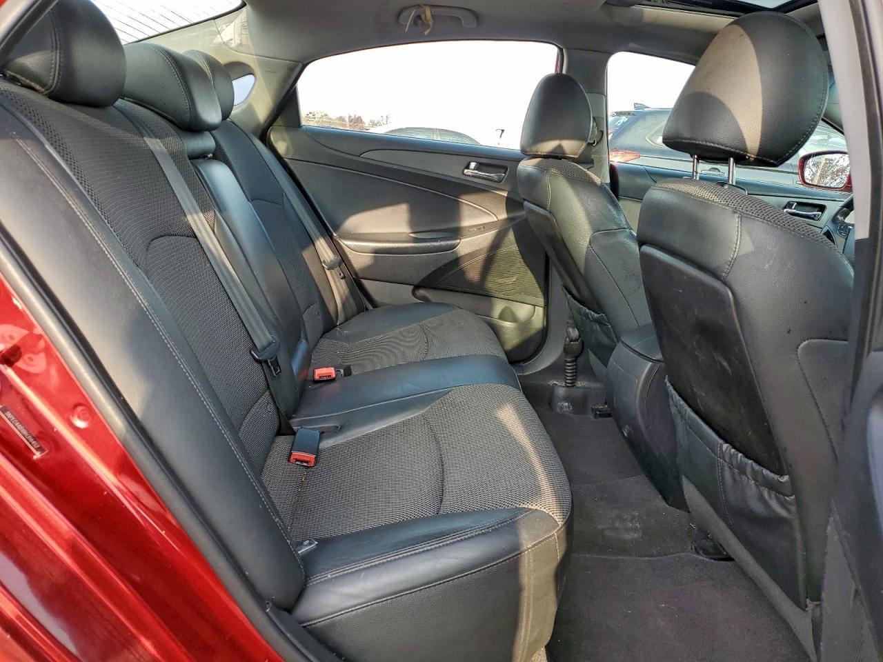 2011 HYUNDAI SONATA
