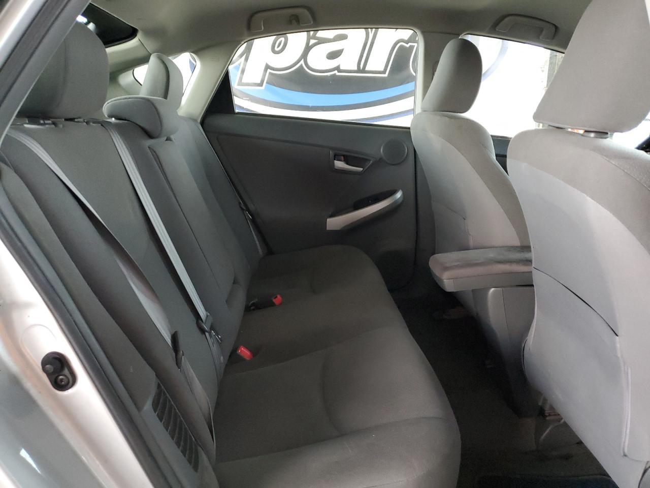 2011 TOYOTA PRIUS