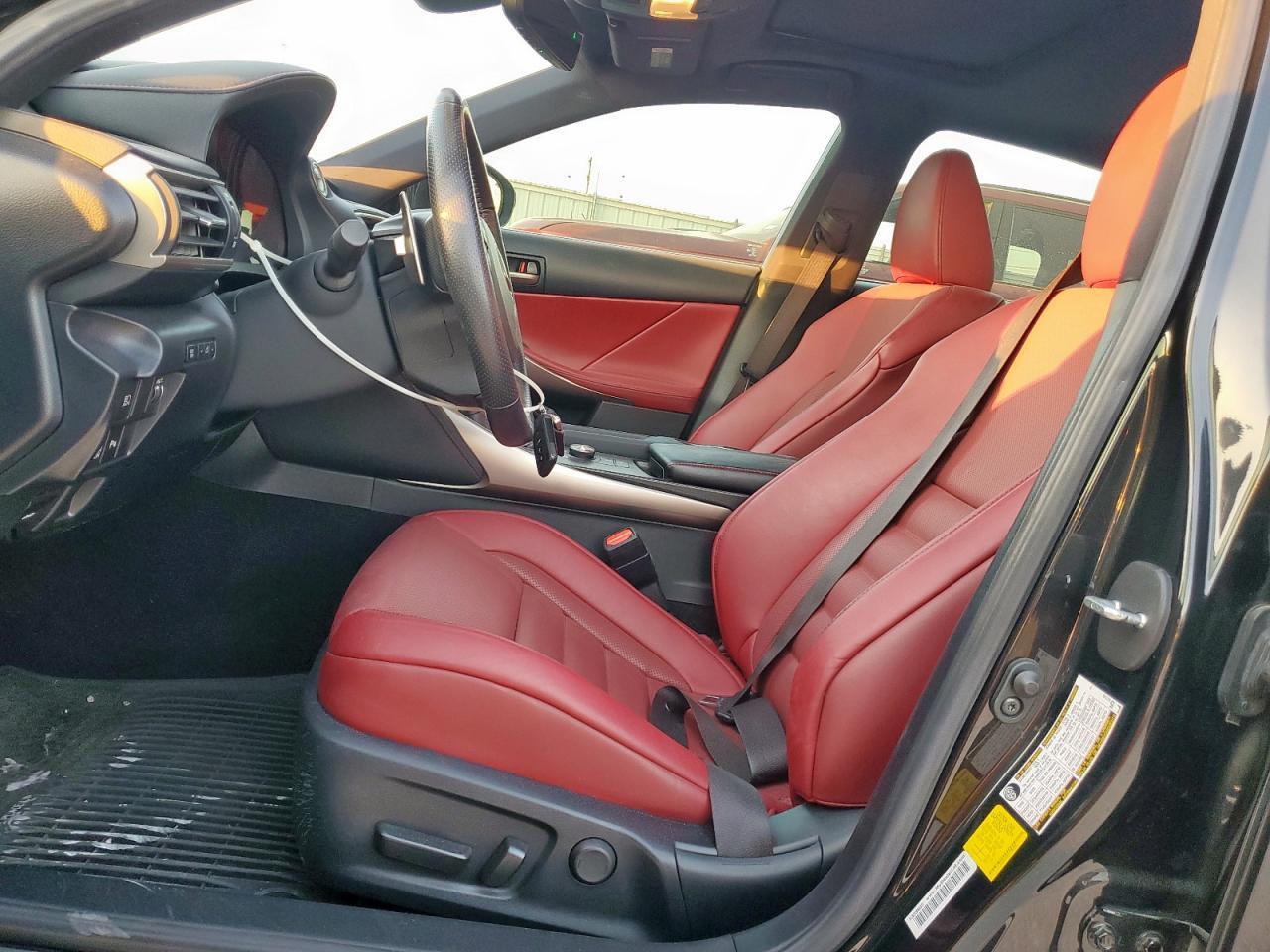 2020 LEXUS IS 300