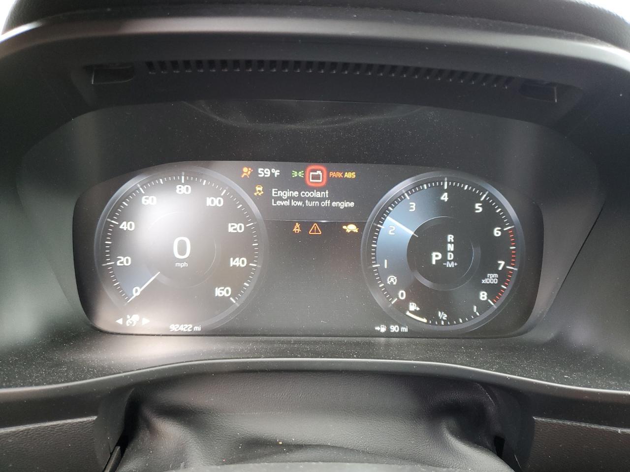 2020 VOLVO XC40