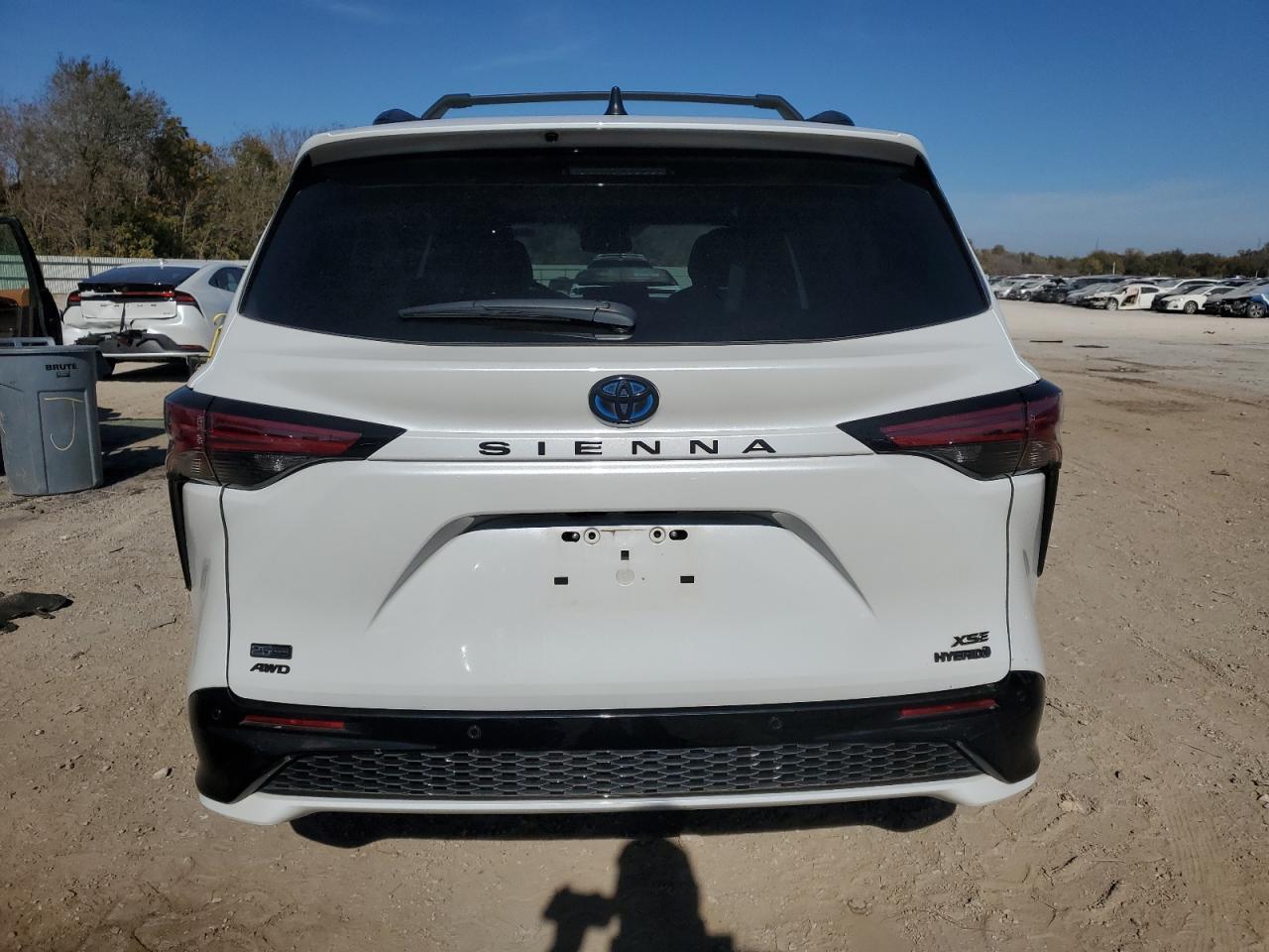2023 TOYOTA SIENNA