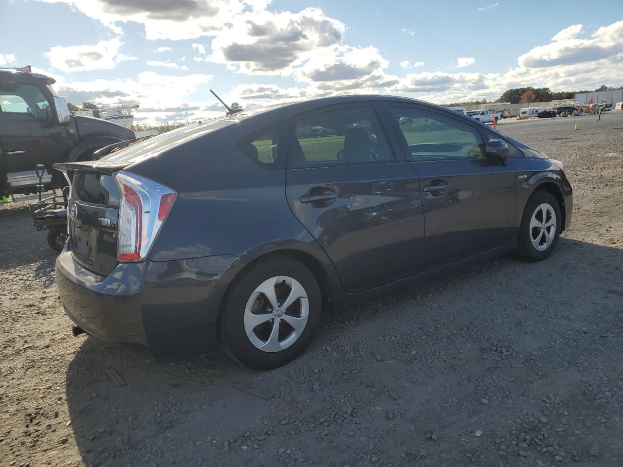 2015 TOYOTA PRIUS