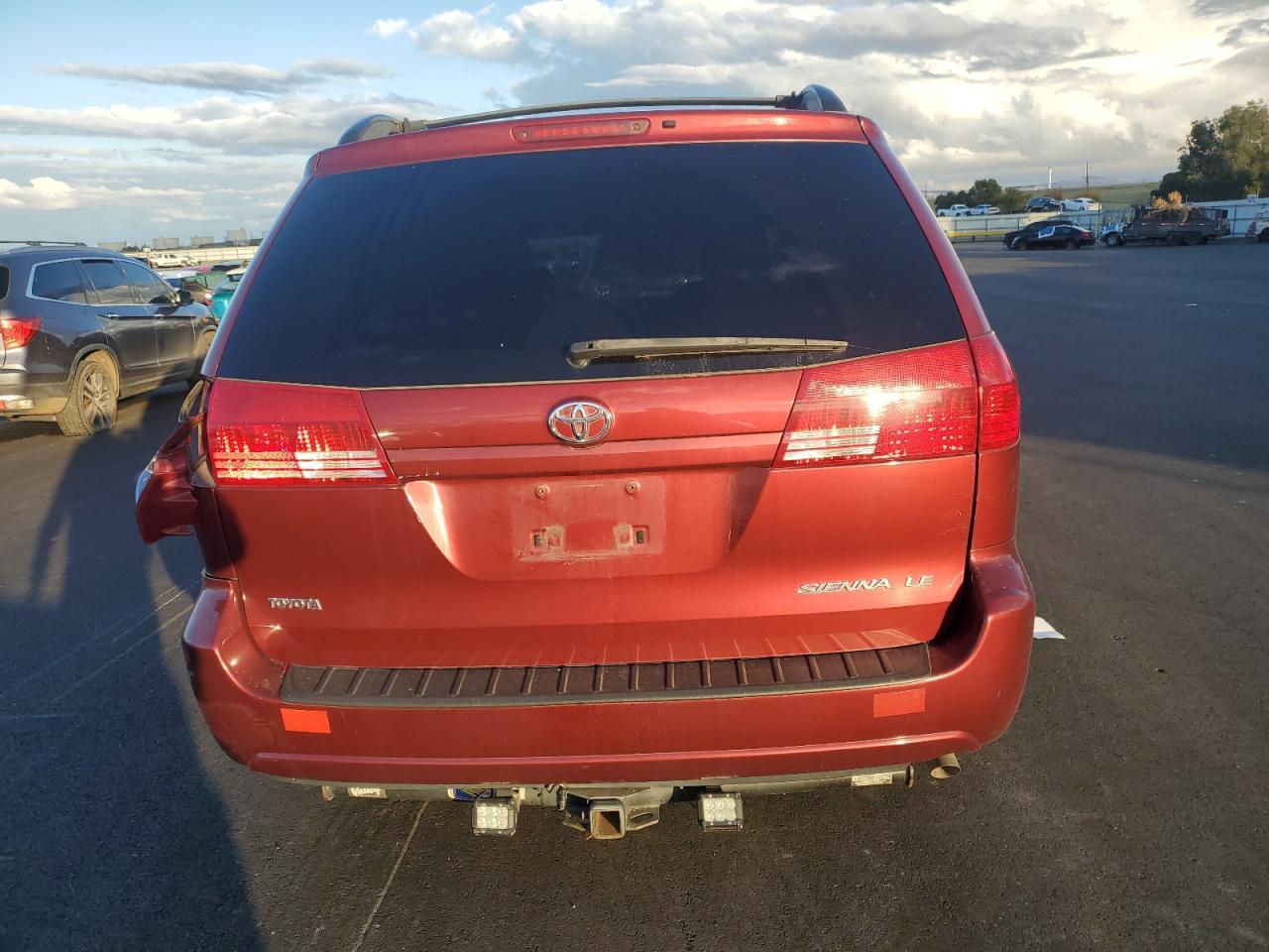 2005 TOYOTA SIENNA