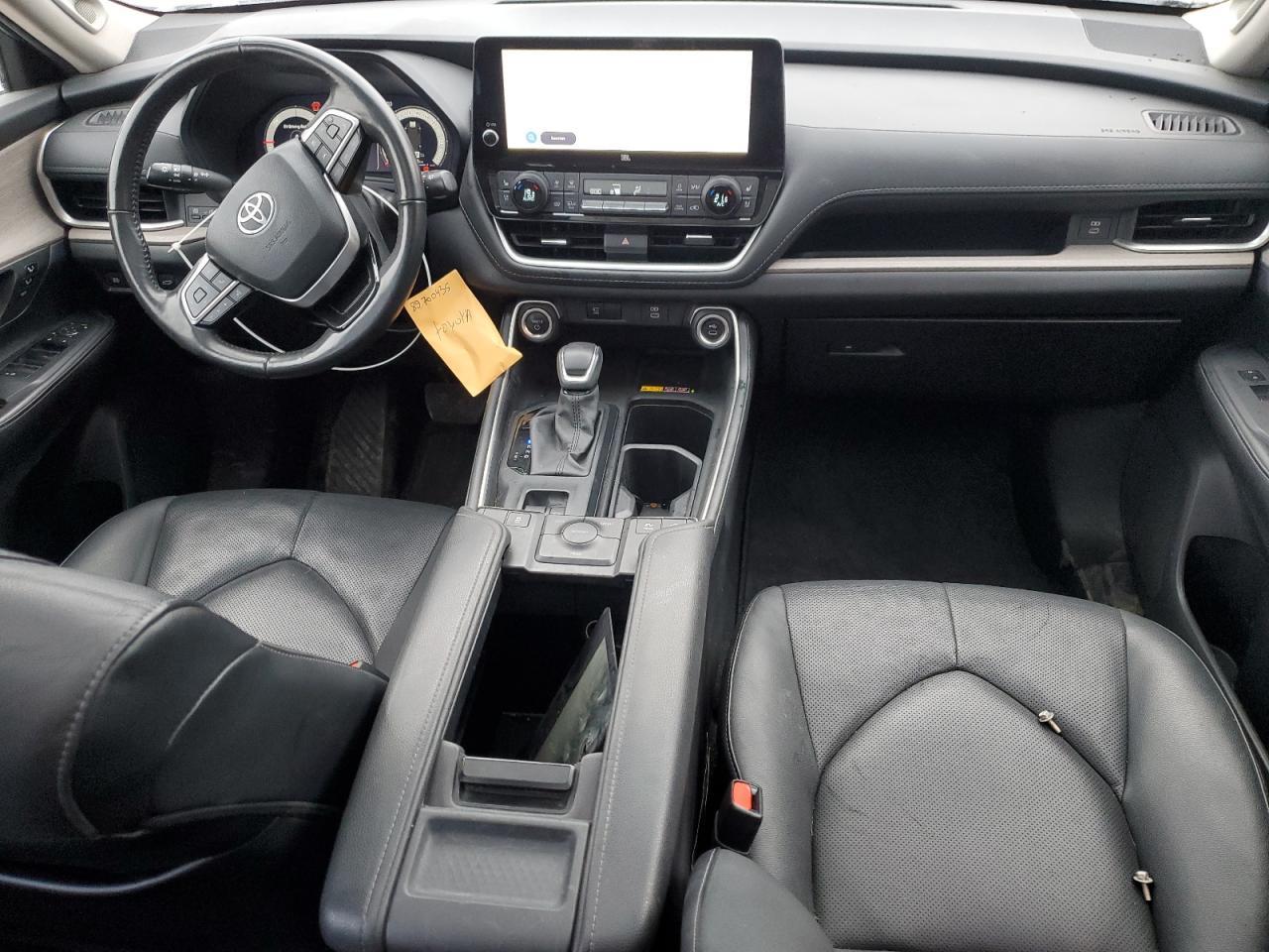 2024 TOYOTA HIGHLANDER