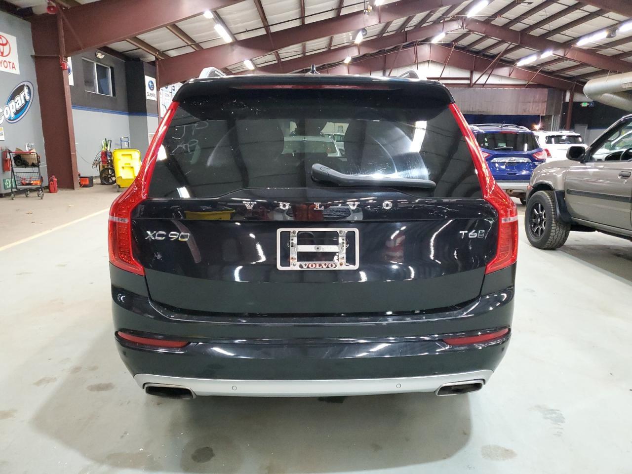 2019 VOLVO XC90