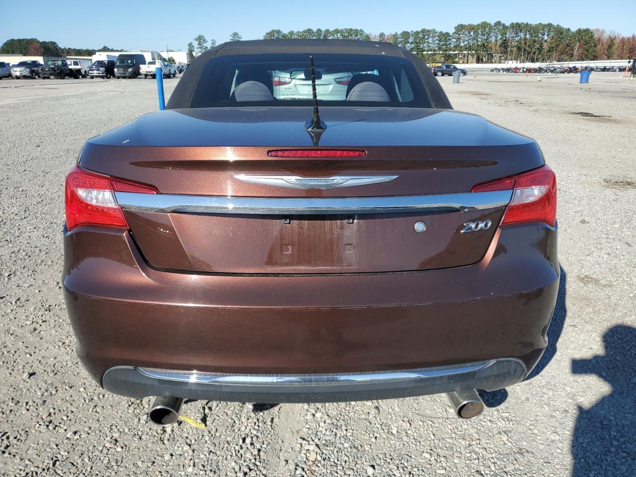 2013 CHRYSLER 200