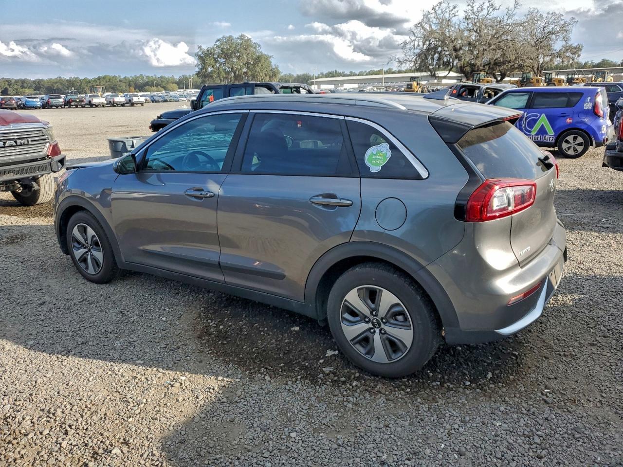 2017 KIA Niro