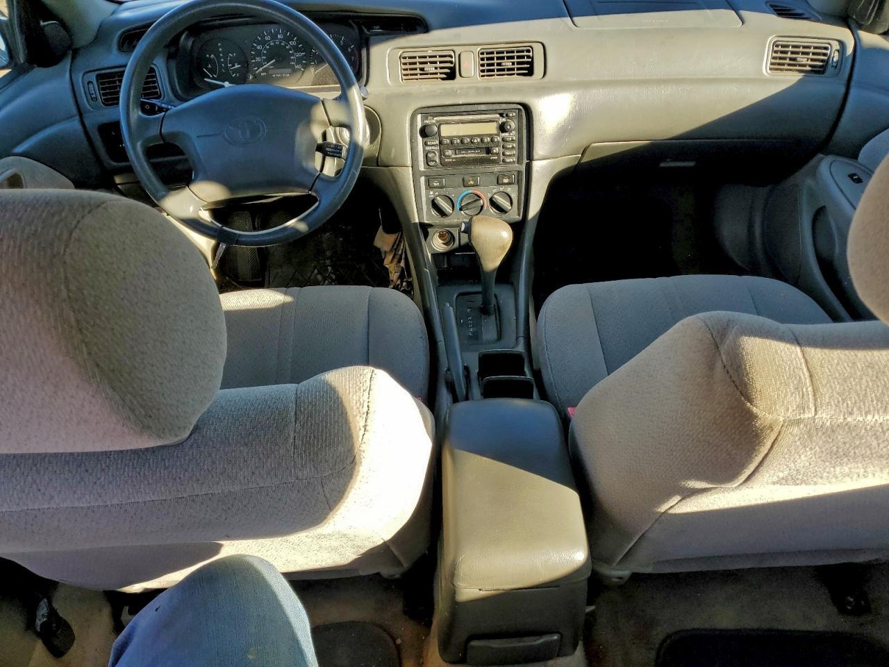 2001 TOYOTA CAMRY
