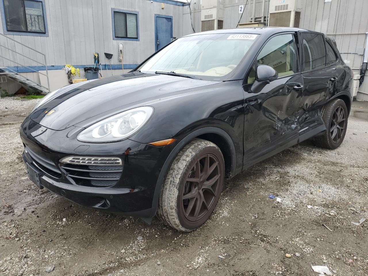2013 PORSCHE CAYENNE