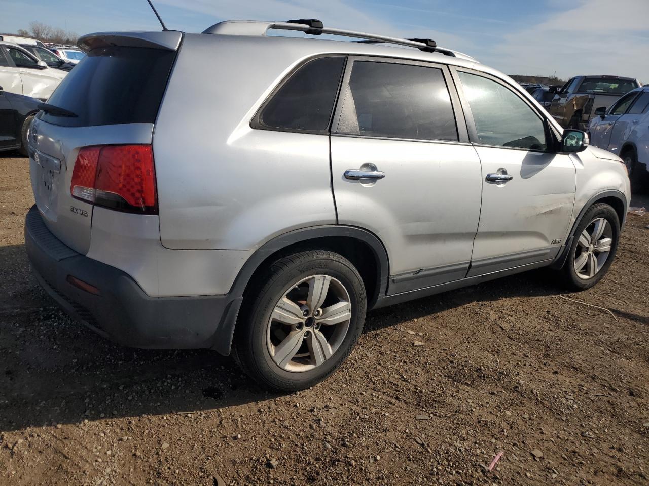 2013 KIA SORENTO