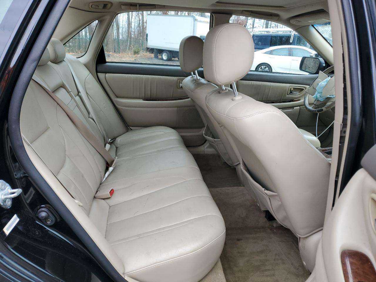 2001 TOYOTA Avalon
