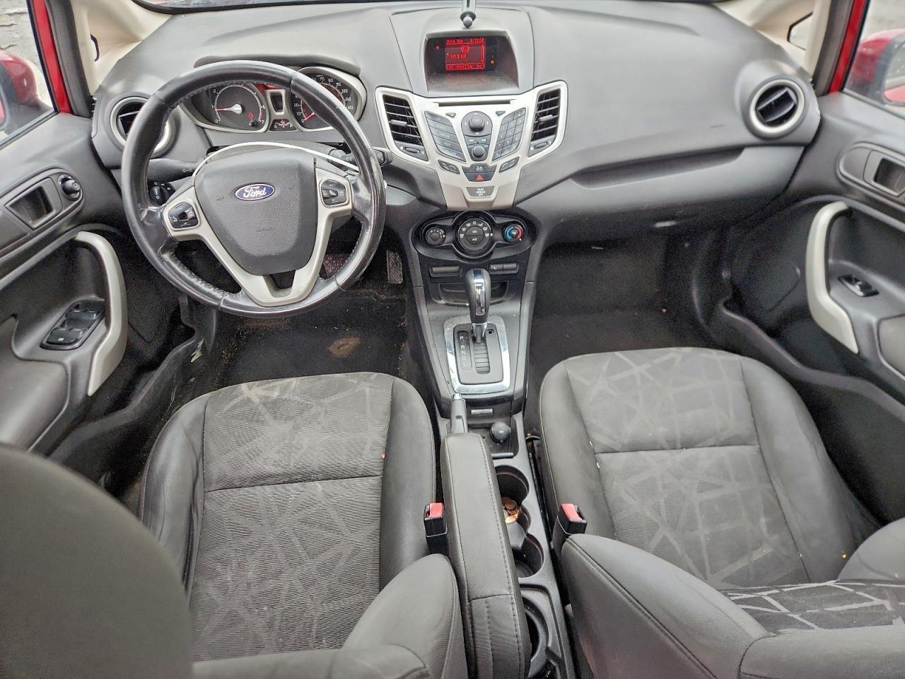 2013 FORD Fiesta