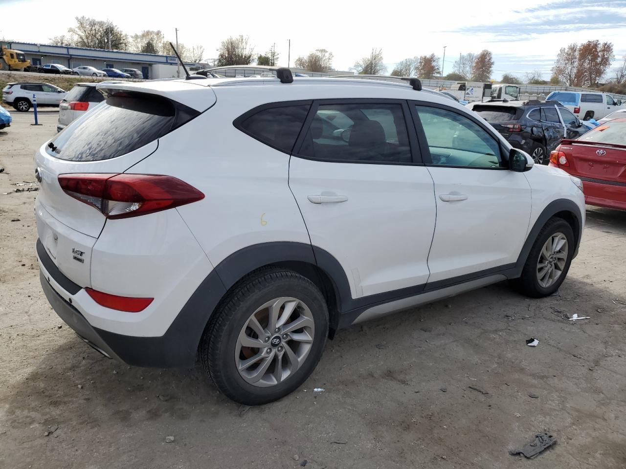 2017 HYUNDAI TUCSON