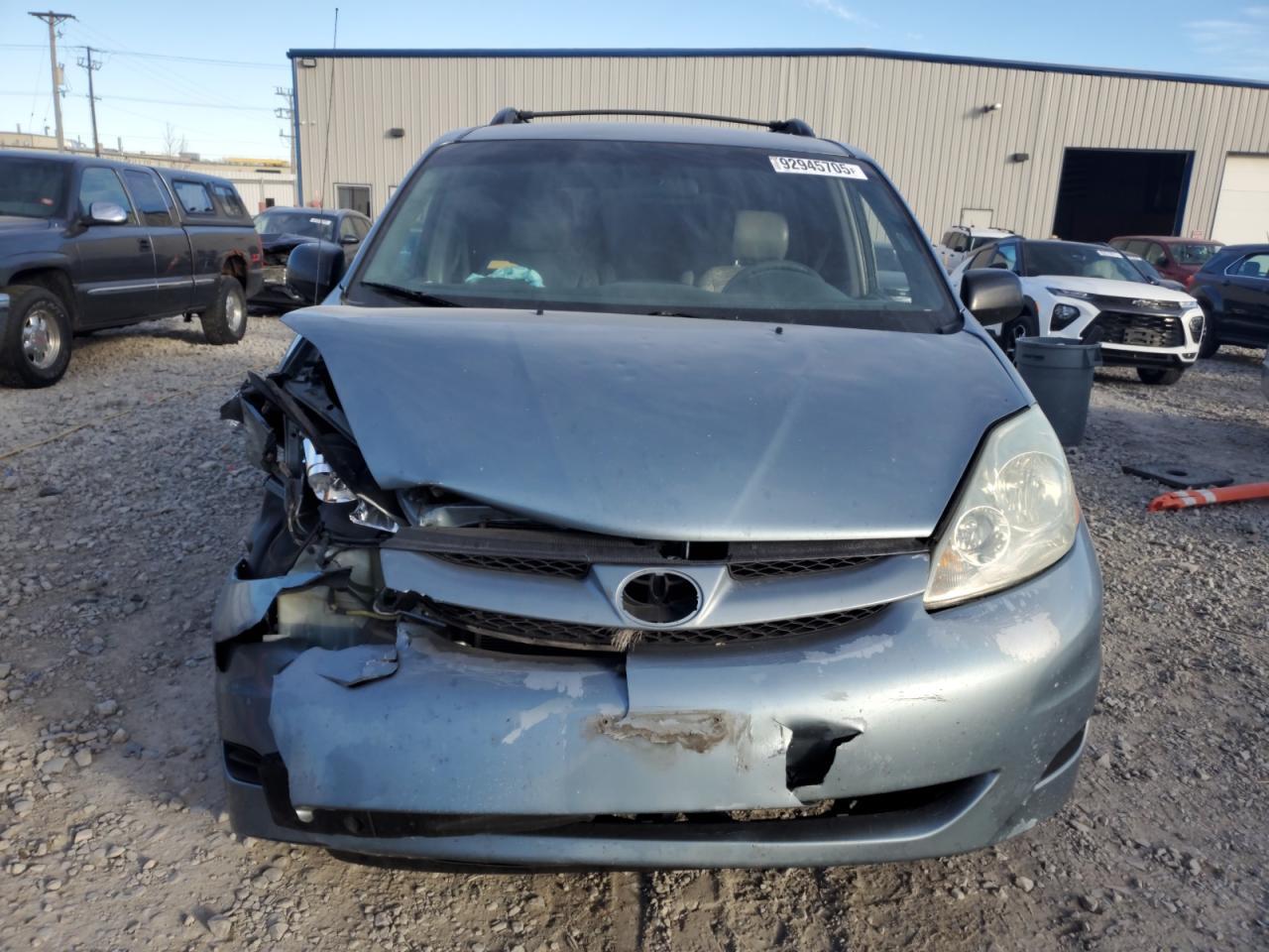 2006 TOYOTA SIENNA