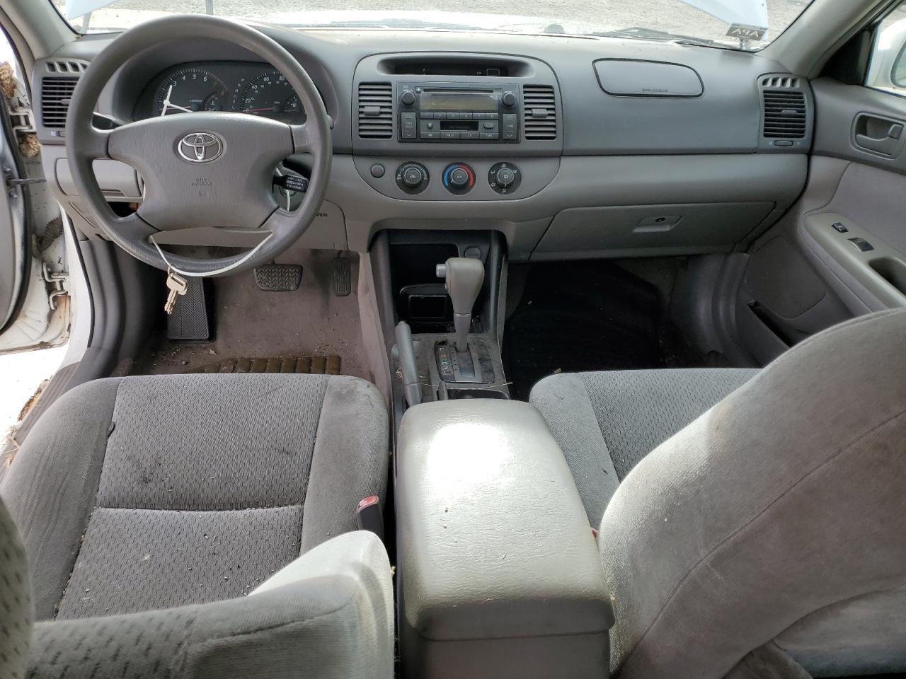 2011 TOYOTA CAMRY