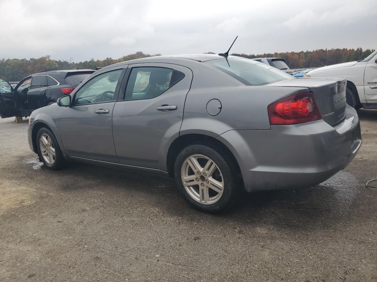 2012 DODGE Avenger