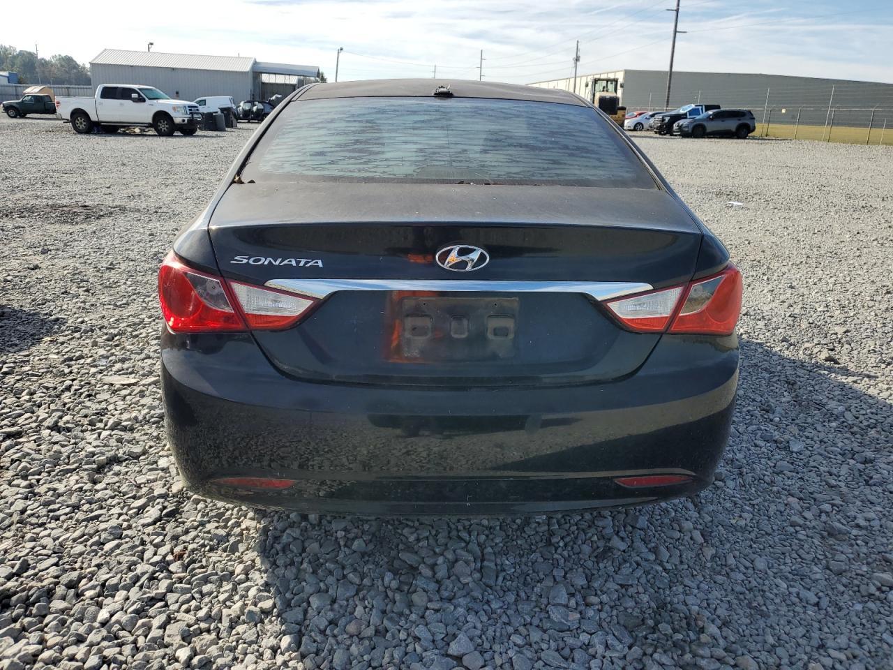 2011 HYUNDAI SONATA
