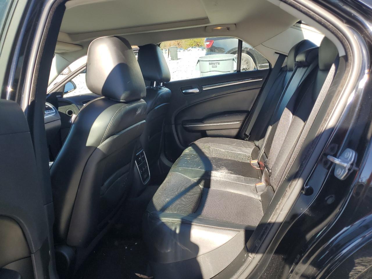 2017 CHRYSLER 300