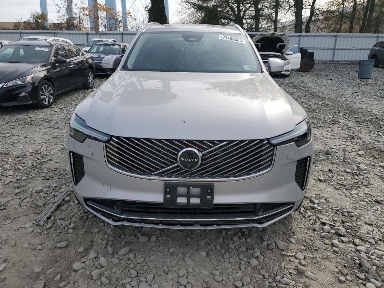 2025 VOLVO XC90