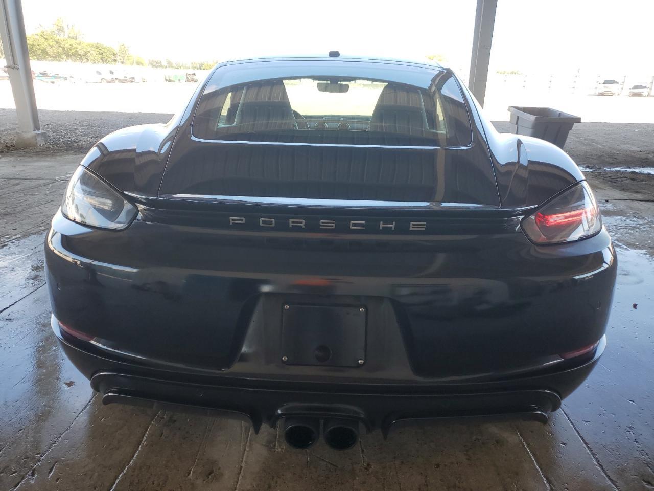 2018 PORSCHE Cayman