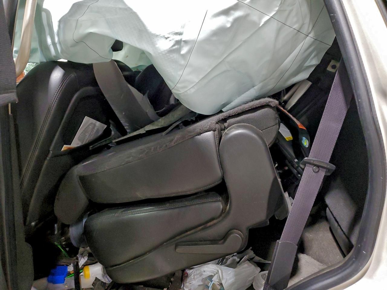2011 CHEVROLET Tahoe