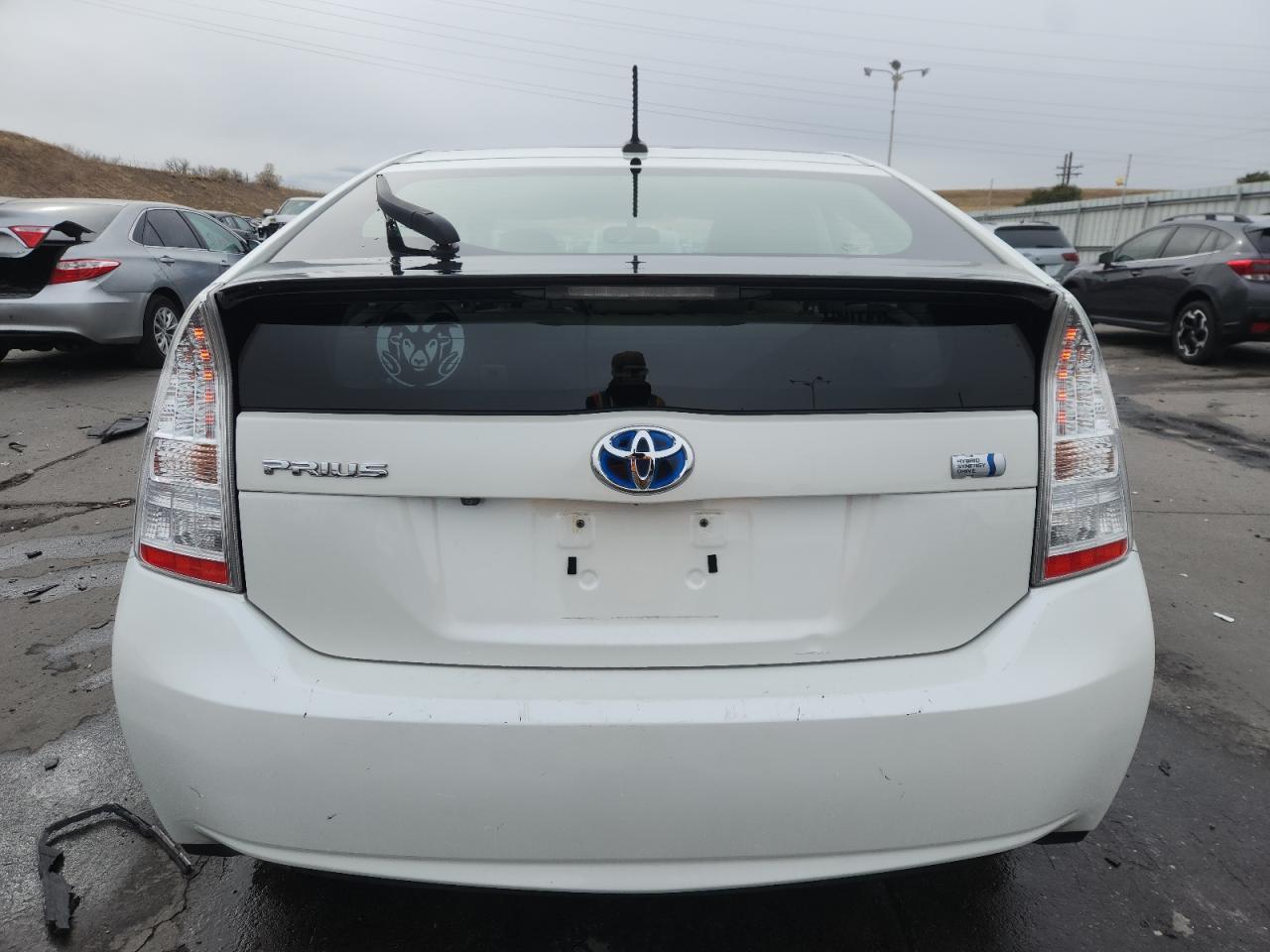 2011 TOYOTA PRIUS